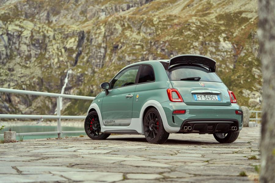  Abarth 695 70° Anniversario (312) 2019 года  (WW) (фото 26 из 70)